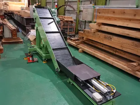 切断端材 搬送機